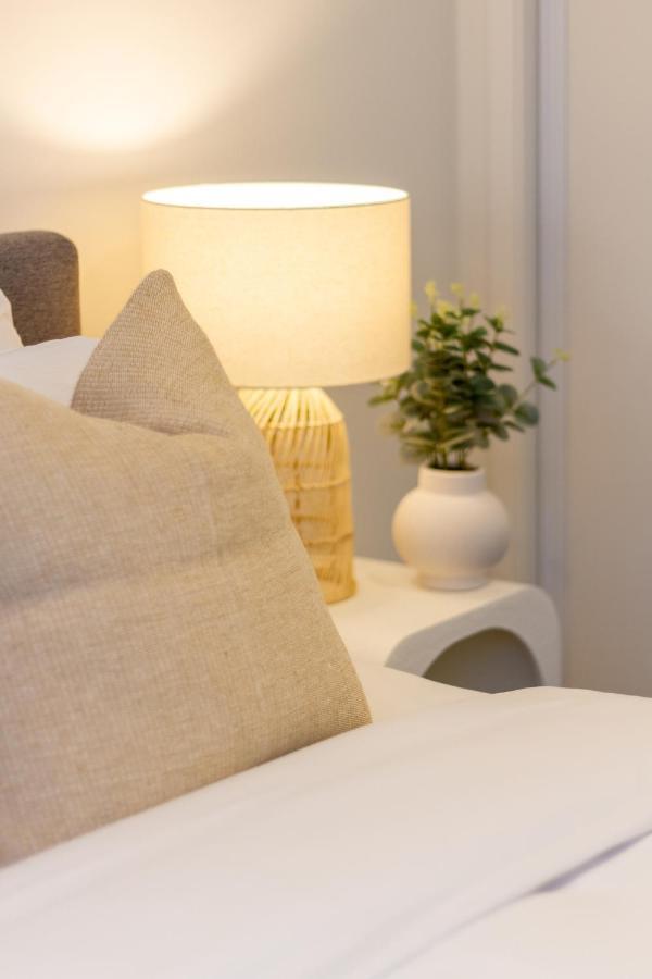 Central Sunny Perch 2 Bed 1 Bath Apartment Christchurch Exterior photo